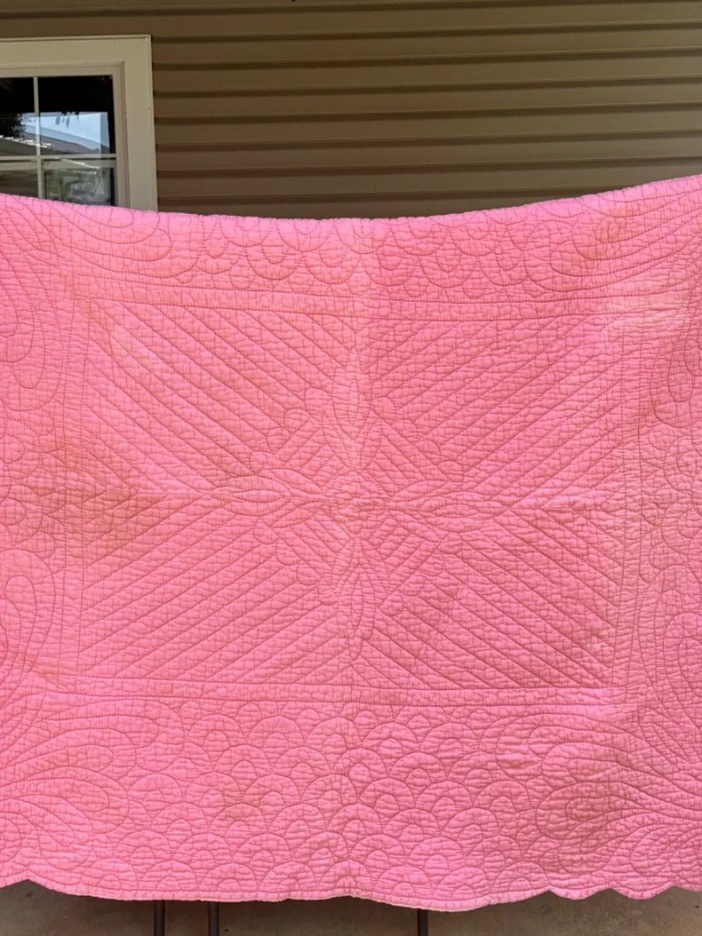 Vintage Reversible Quilt 78x63 Pink Yellow Scalloped Edge
